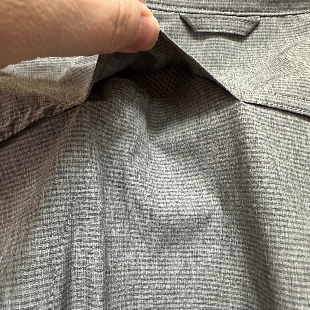 Duluth Trading Sol Survivor Sun Protection Shirt in Gray Stripe, Size Small - Picture 12 of 12
